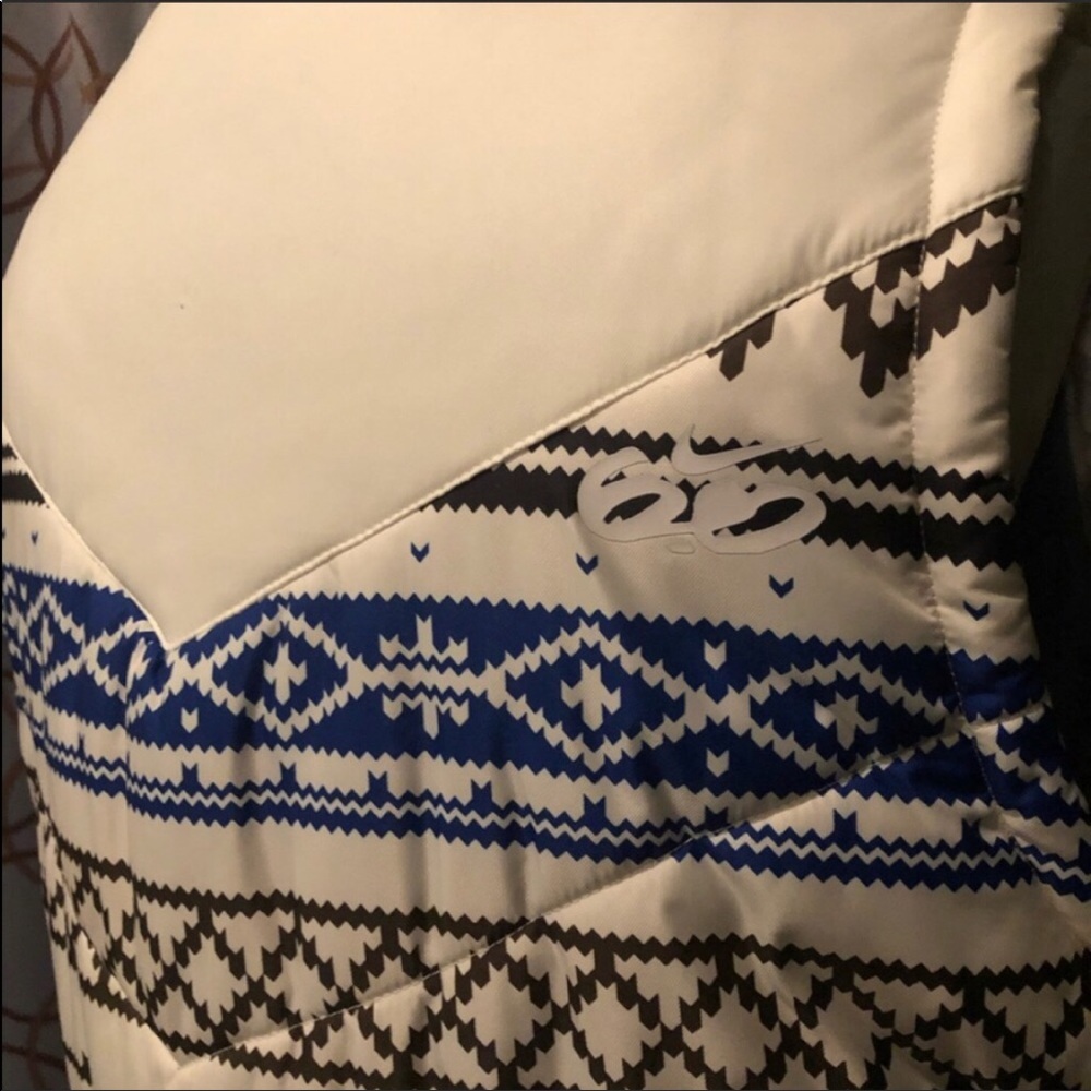 Nike Better World Bellevue Vest Size Large EUC - Picture 7 of 8